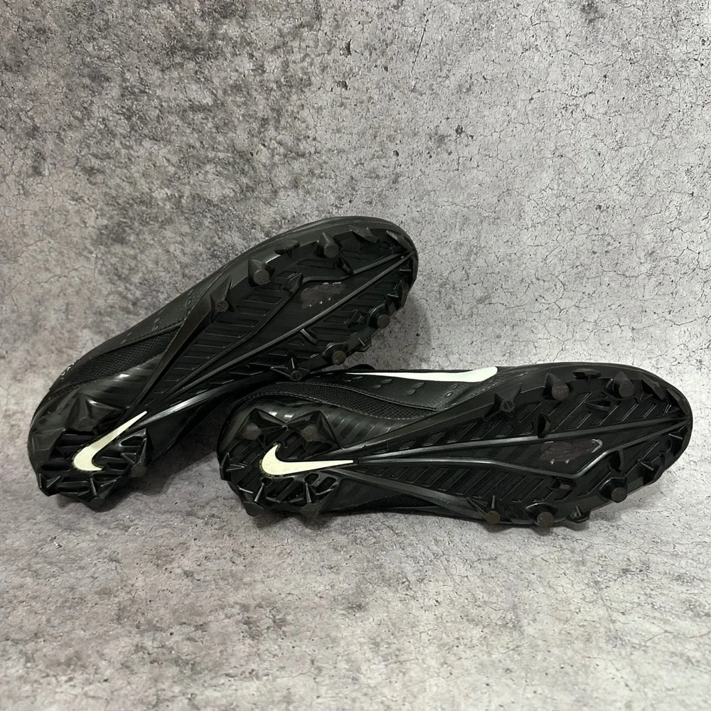 Nike Vapor Untouchable Varsity 3 TD Mens Size 9 Black Football Cleats 917167-011